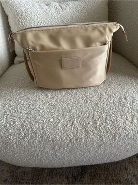 Etoile Collective Jet Setter Travel Case in Beige